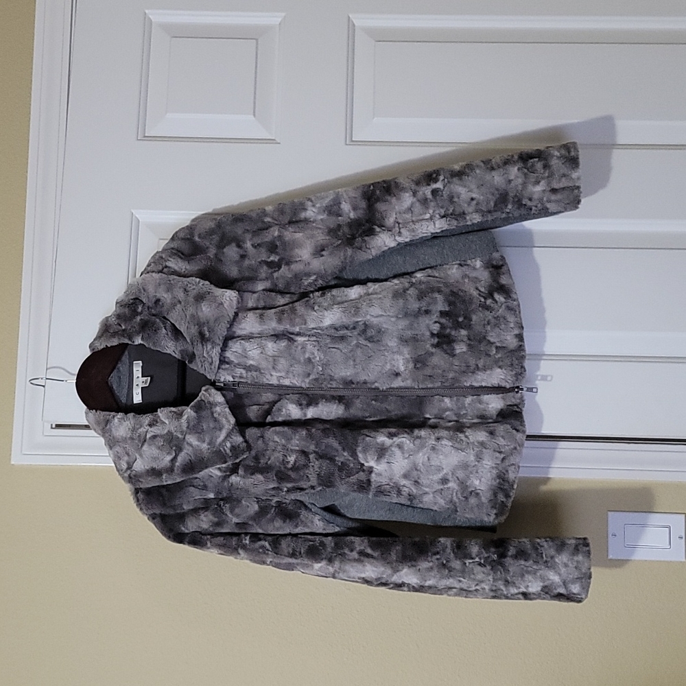 Fully lined, faux fur jacket